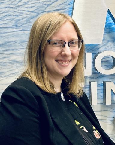 Janna Vloet, Financial Consultant